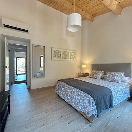 Casabala - Near The Beach And Barcelona Center Badalona Bagian luar foto